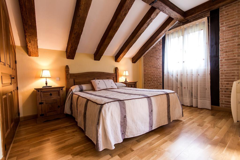 Hotel Rural El Paraiso De Gredos Cuevas Del Valle Kamer foto
